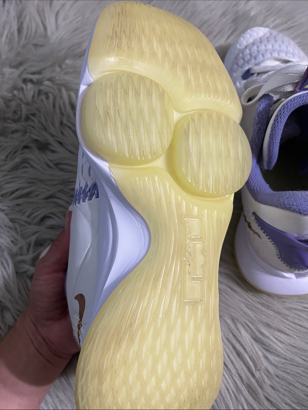 Nike LeBron witness 5 basketball sneakers - Picture 8 of 8
